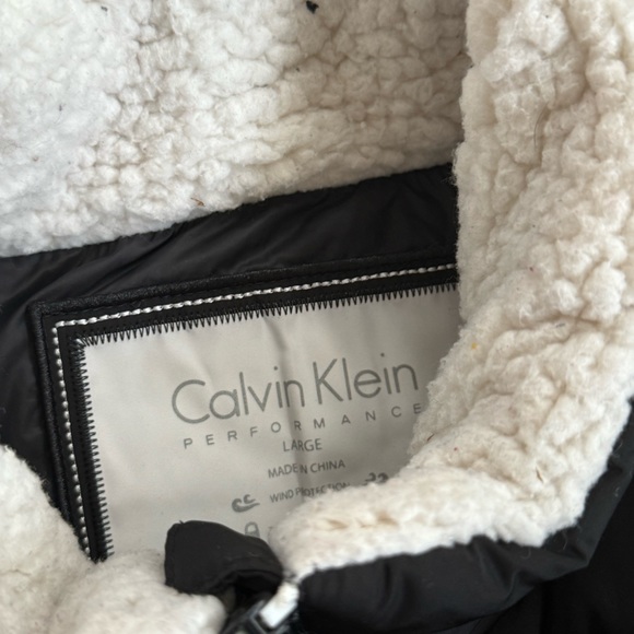 Calvin Klein ladies black puffer outer vest size Large - Picture 6 of 7